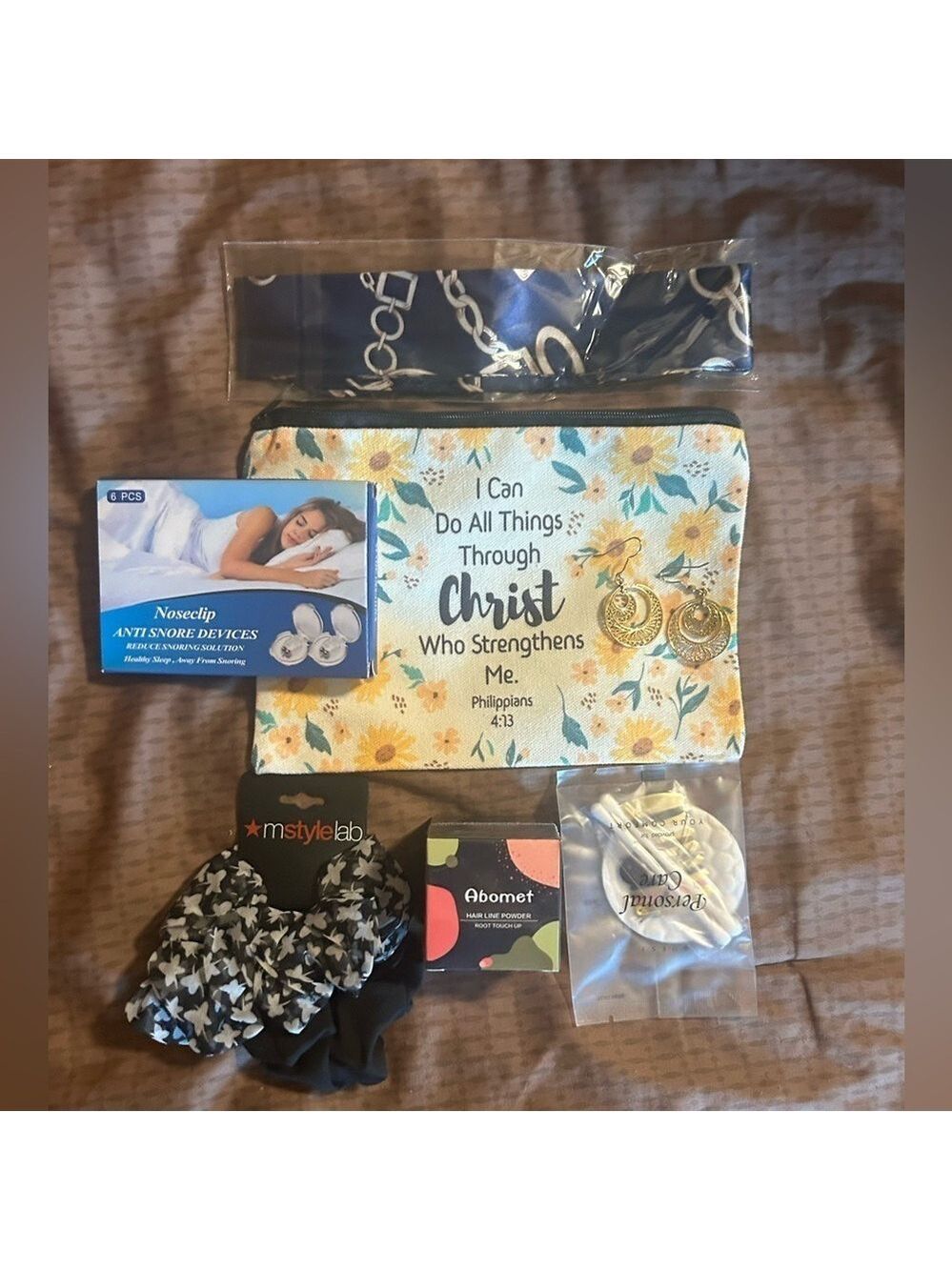 Beaty bag with random items